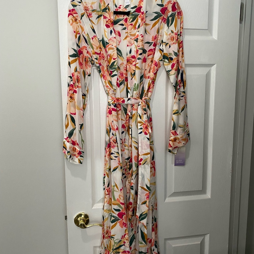 Floral Robe size M/L -Stars Above